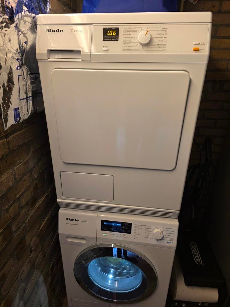 Jonge Miele 8kg 1600 toeren wasmachine + condensdroger set, Witgoed en Apparatuur, Was-droogcombinaties, 8 tot 10 kg, Ophalen