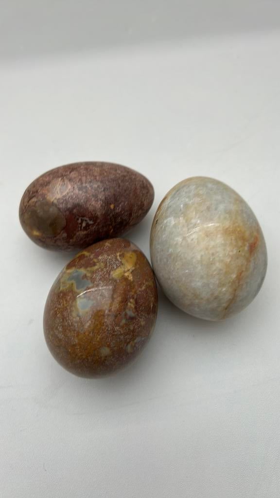 3 massief stenen eieren, Diversen, Pasen, Ophalen of Verzenden, Nieuw
