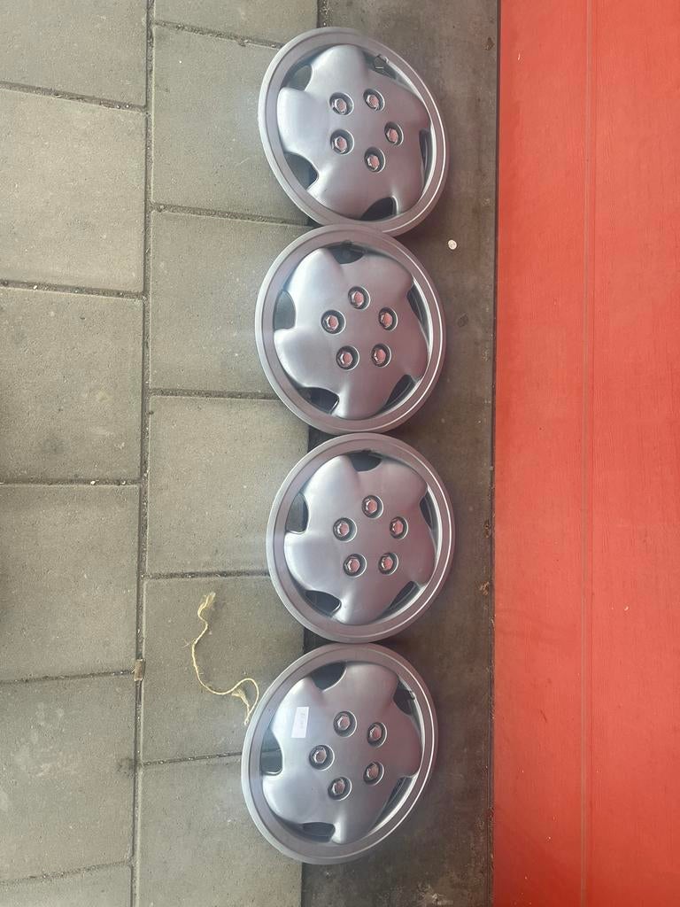 Wieldoppen 13 inch, Auto diversen, Ophalen of Verzenden, Zo goed als nieuw