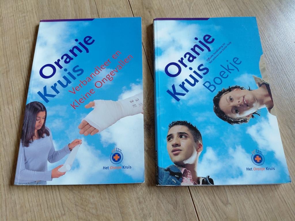 Gratis: Oranje Kruis boekjes, Ophalen, Zo goed als nieuw, Overige niveaus, Nederlands