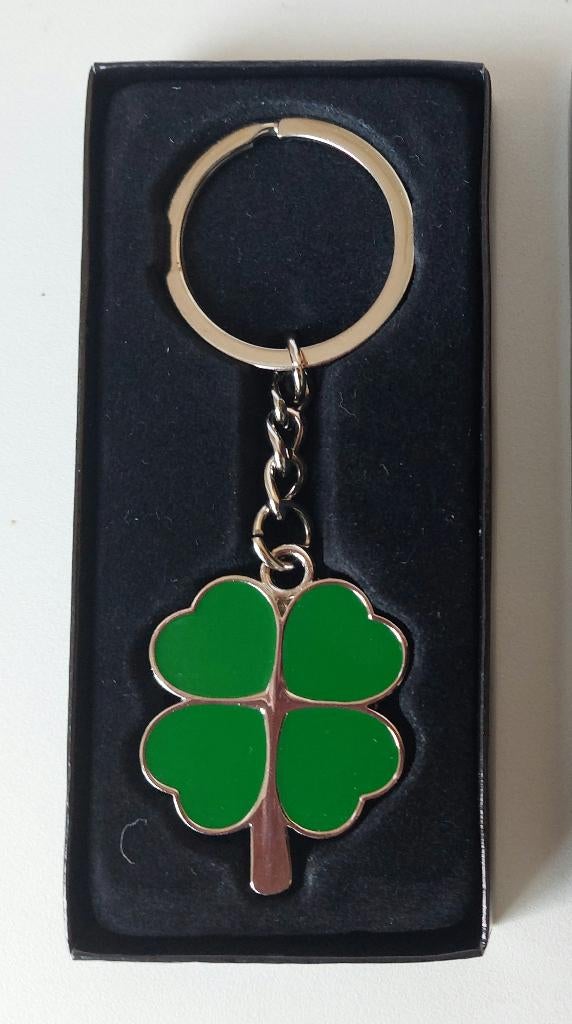 Sleutelhanger klavertje 4 en 2x keycord., Ophalen of Verzenden, Zo goed als nieuw, Overige typen