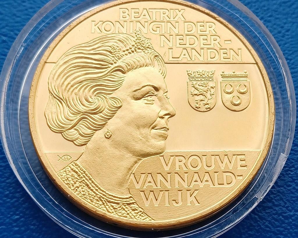 Penning Koningin Beatrix, Vrouwe van Naaldwijk, Postzegels en Munten, Penningen en Medailles, Verzenden, Overige materialen, Nederland