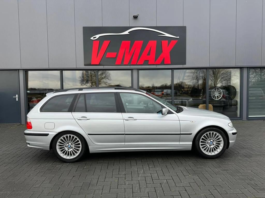 BMW 330i Touring AUT Exec Xenon Dak Leder Memory, Automaat, Gebruikt, Zwart, 1435 kg
