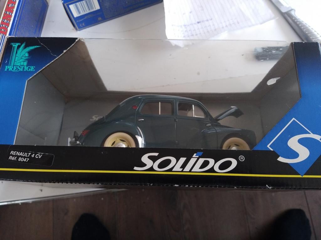 solido 1:18  renault 4 cv, Hobby en Vrije tijd, Modelauto's | 1:18, Ophalen of Verzenden, Zo goed als nieuw, Solido