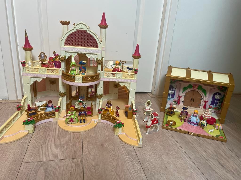 Playmobil kastelen, ziekenhuis, paardenmanege en boerderij, Ophalen of Verzenden, Gebruikt, Complete set