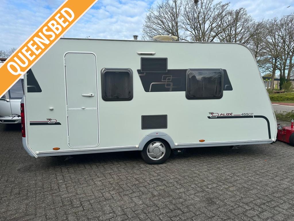 Sterckeman Alize 455 CP queens bed, mover, airco, Caravans en Kamperen, Sterckeman, Ringverwarming, Bedrijf, Tot en met 3