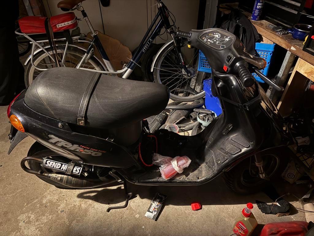 Typhoon mhr 70, Fietsen en Brommers, Scooters | Piaggio, Ophalen, Zo goed als nieuw, Tweetakt, Overige modellen