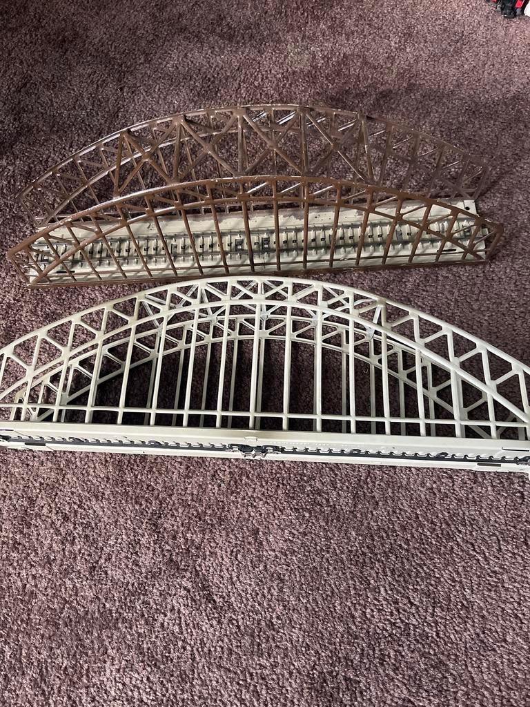 Märklin brugdelen - 2 stuks, bruin en wit, Hobby en Vrije tijd, Modeltreinen | Overige schalen, Gebruikt, Brug, Tunnel of Gebouw