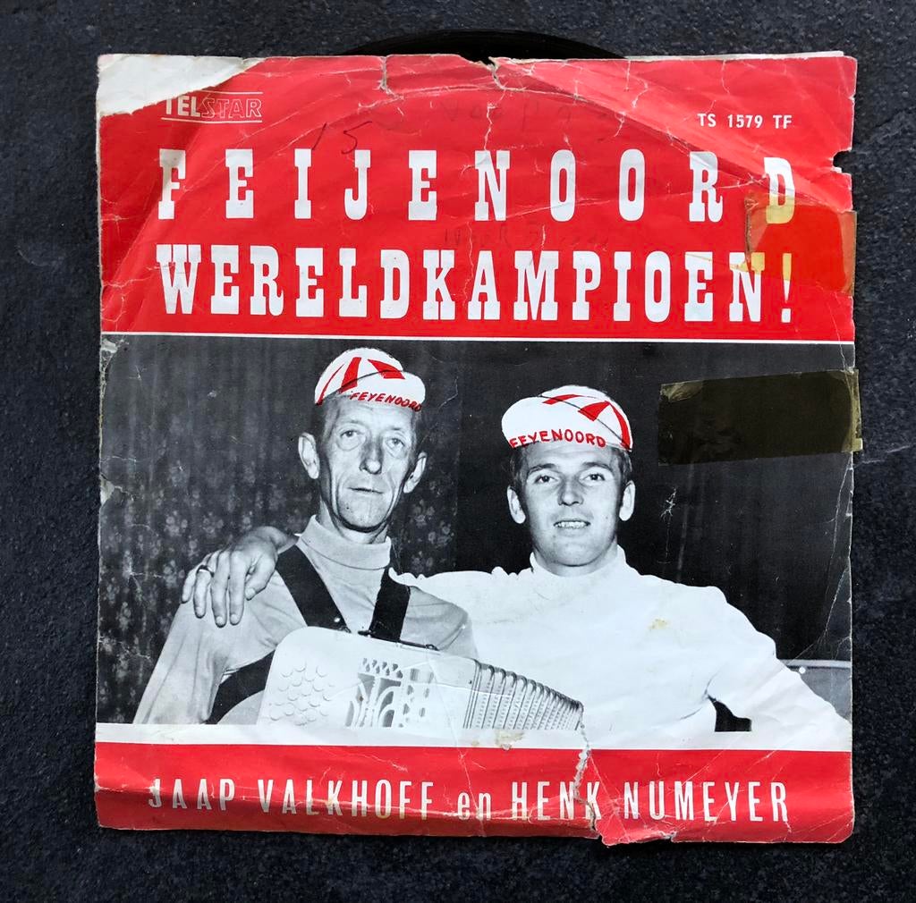 Feijenoord Wereldkampioen single, Cd's en Dvd's, Vinyl Singles, Ophalen, Zo goed als nieuw