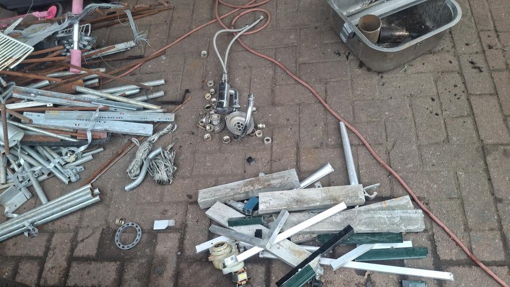 Wij halen gratis oud ijzer op, Doe-het-zelf en Verbouw, Metalen, Ophalen of Verzenden