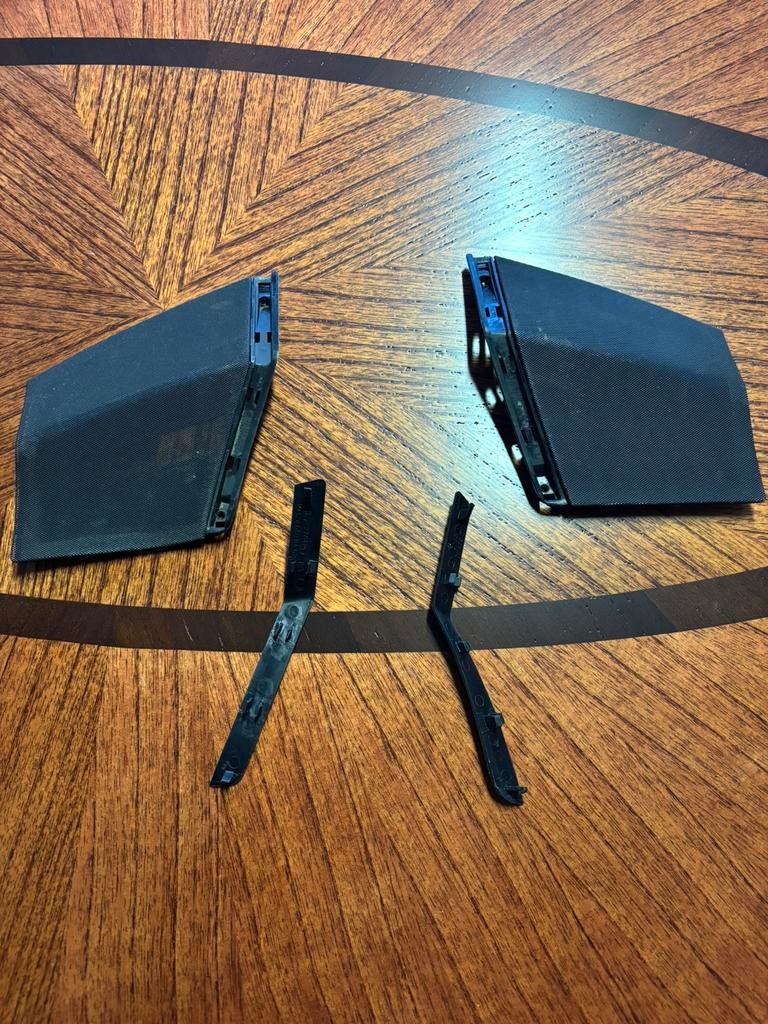 Mercedes W124 linker & rechter dashboard speaker covers, Auto-onderdelen, Ophalen of Verzenden, Gebruikt, Mercedes-Benz