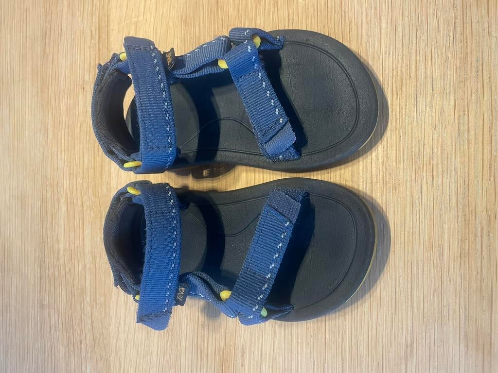 Teva maat 21, Schoentjes, Jongetje of Meisje, Ophalen of Verzenden, Zo goed als nieuw