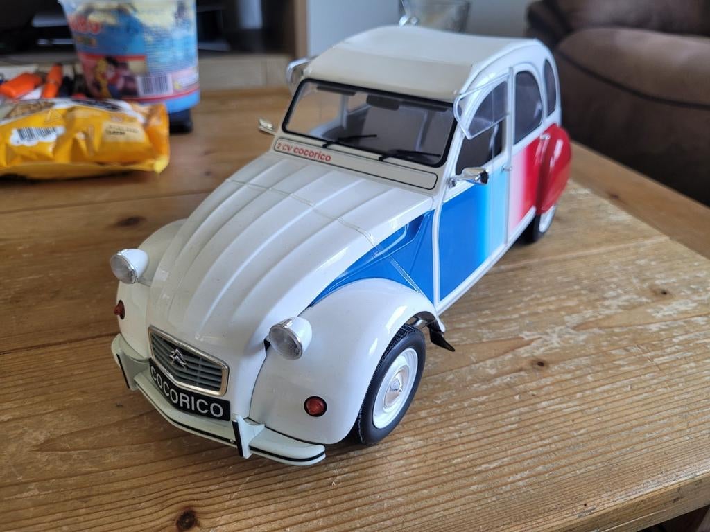 Citroen 2CV cocorico 1/12, Hobby en Vrije tijd, Modelauto's | 1:5 tot 1:12, O, O, Auto, O