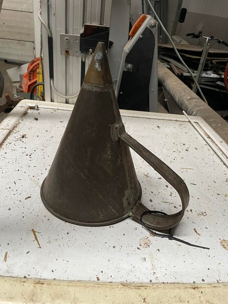Vintage metalen trechter met handvat, Ophalen, Gebruikt