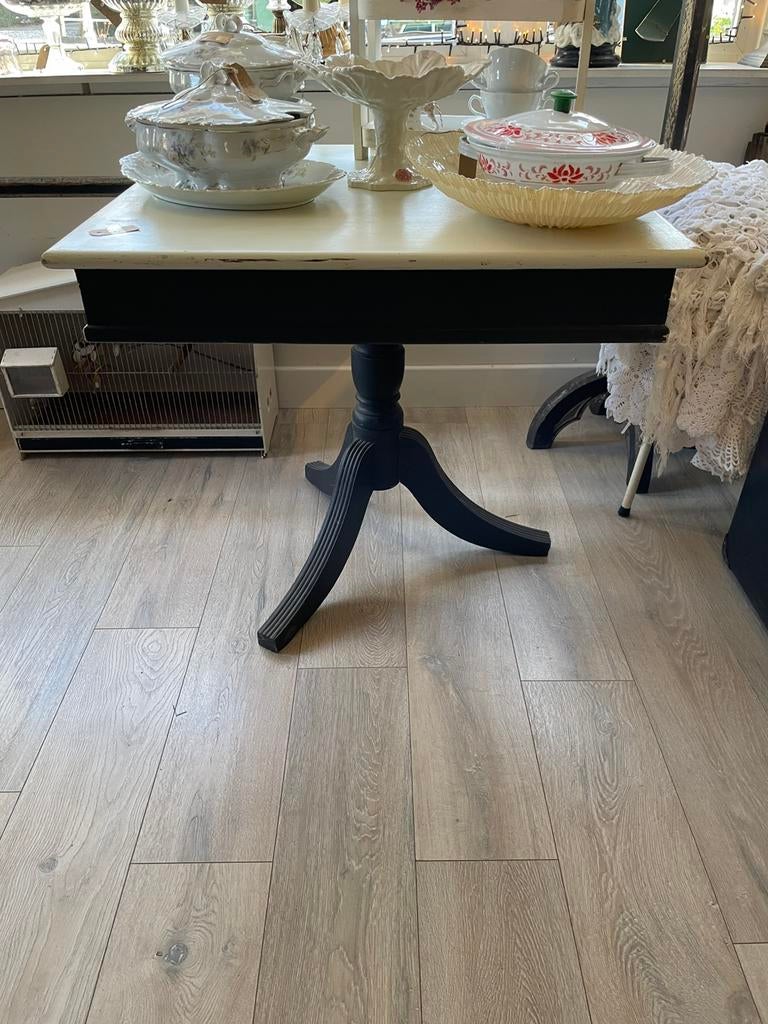Leuke brocante tafel, Huis en Inrichting, Tafels | Eettafels, Ophalen, Gebruikt, 50 tot 100 cm, Tot twee personen