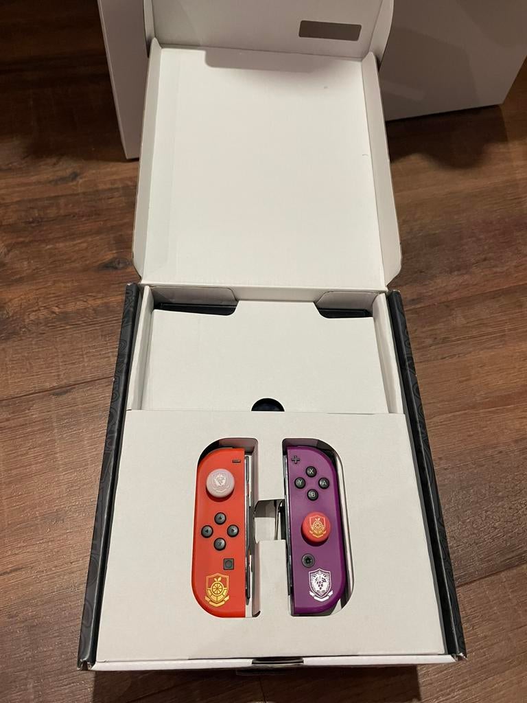 Nintendo Switch Scarlet & Violet editie, Switch OLED, Gebruikt, Met 2 controllers, Ophalen of Verzenden