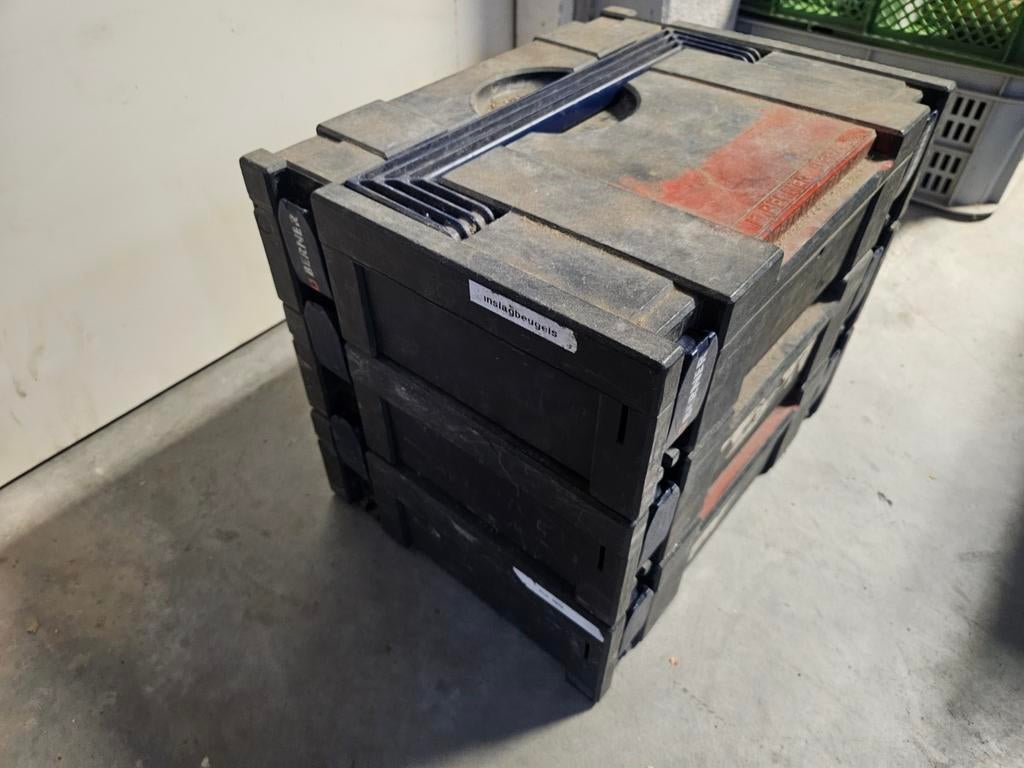 Kisten merk: Berner gevuld, Ophalen, Gevuld, Gebruikt