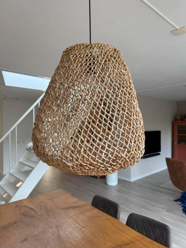 Natuurlijke hanglamp van zeegras, Ophalen of Verzenden, Zo goed als nieuw, Rond, 50 cm of meer
