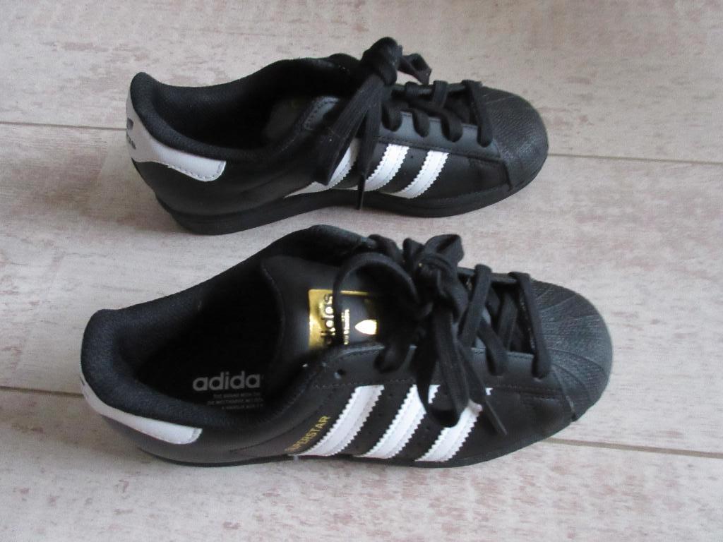 Nieuwe Adidas schoenen maat 35,5 UK 3, Adidas, Jongen of Meisje, Schoenen, Nieuw