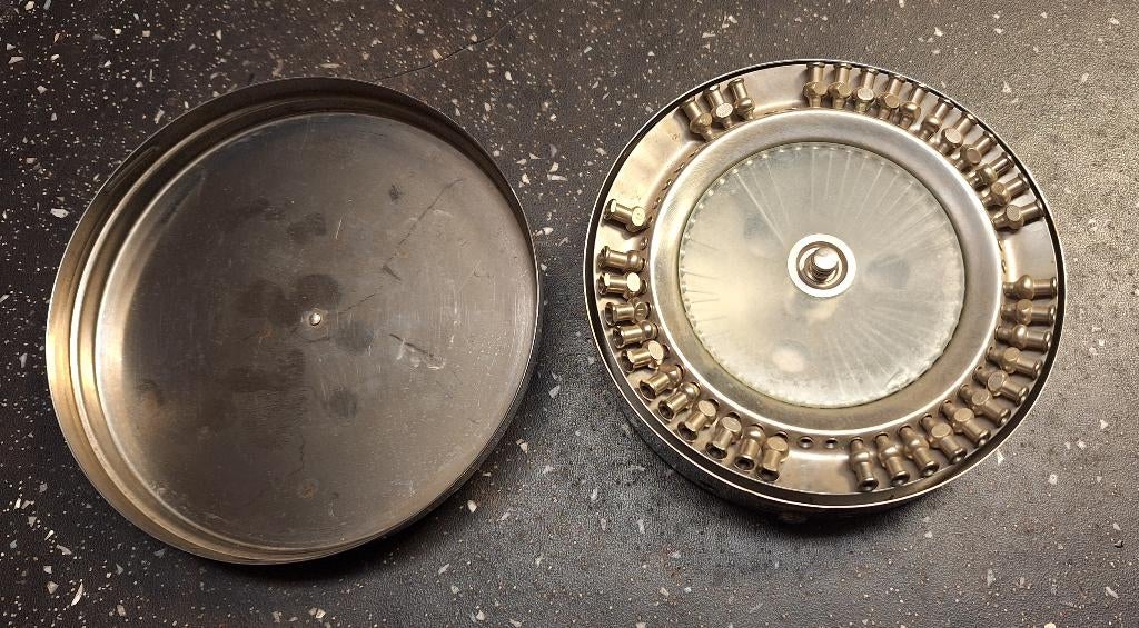 Caro cel met naalden met sterilisatie  trommel, Ophalen of Verzenden