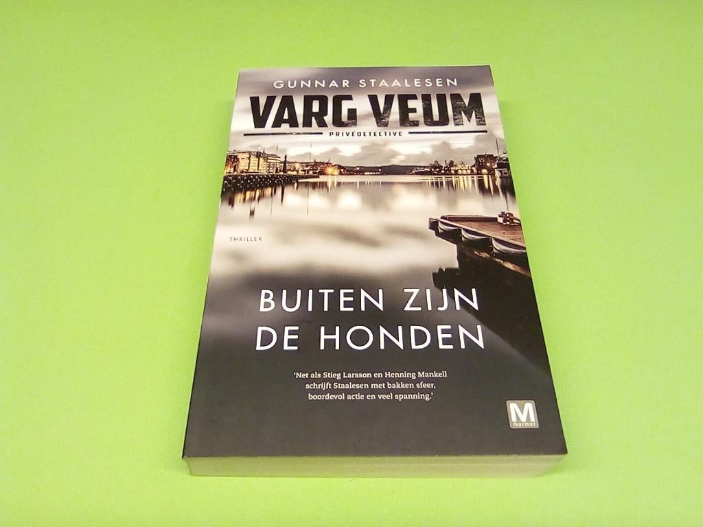 gunnar staalesen /// buiten zijn de honden ///, Boeken, Ophalen of Verzenden, Zo goed als nieuw, Gunnar staalesen