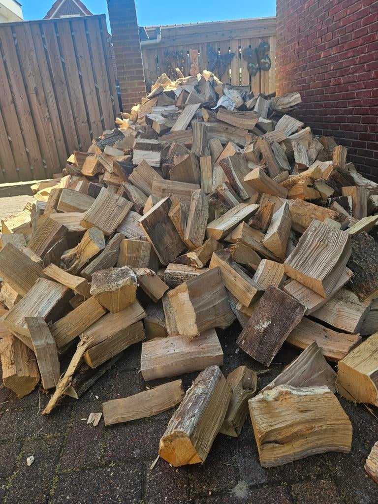 Droog Eik 80% Acacia 20% Haardhout brandhout gratis bezorgd, Tuin en Terras, Haardhout, 6 m³ of meer, Ophalen of Verzenden, Eikenhout