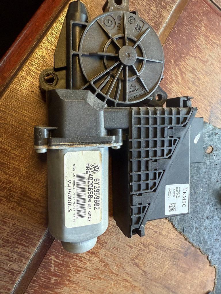 Volkswagen T5 raammotor 6Y2959802, Gebruikt, -, Volkswagen, -