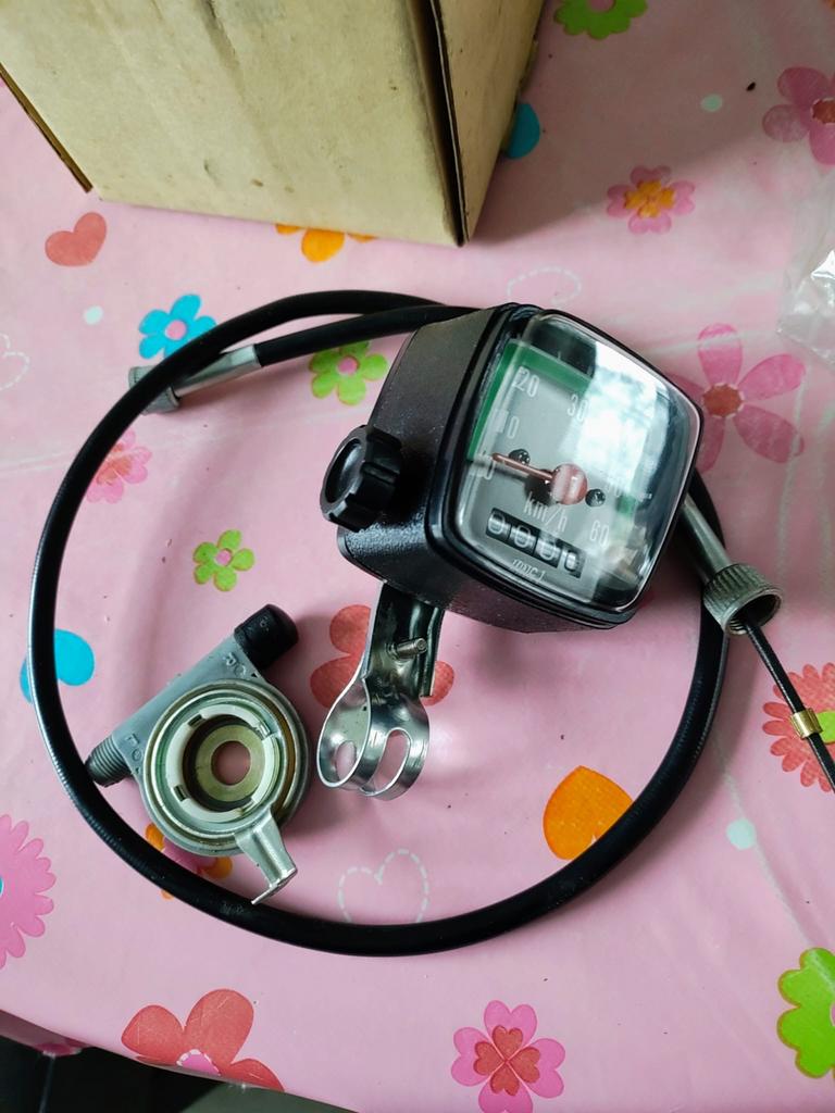 Vintage km-teller met Kabel en Aandrijving new old stock!, Ophalen of Verzenden, Gebruikt