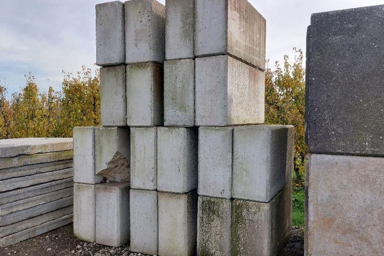 7 stuks megablokken zonder nok Megablokken 160x40x80cm, Ophalen, Gebruikt, Blok, Beton