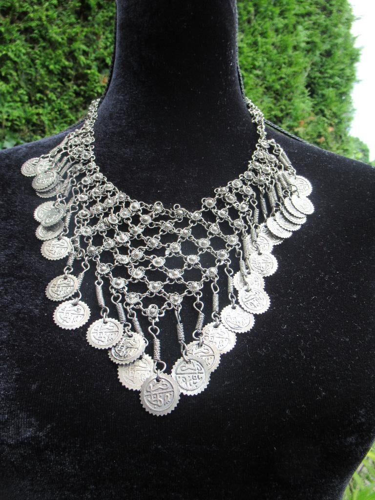 KETTING Oud zilver Indonesisch decoratief € 25, Ophalen of Verzenden, Zo goed als nieuw, Zilver, Overige materialen