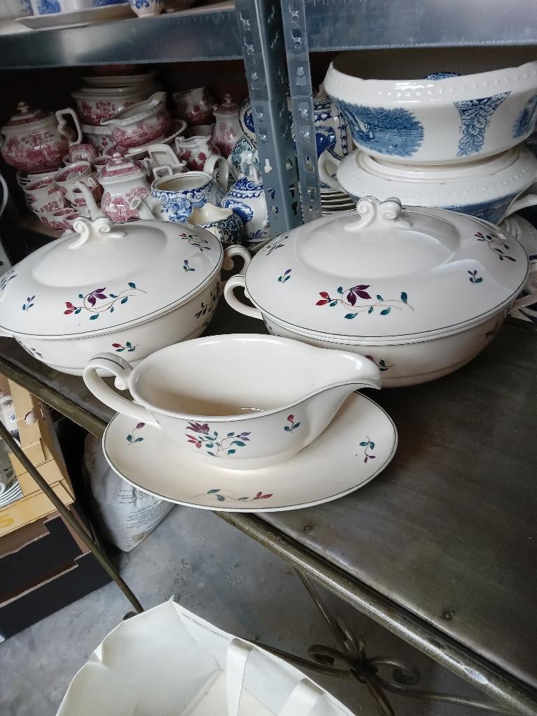 2 terrine en 1 sauskom  van regout geen merkje, Ophalen of Verzenden