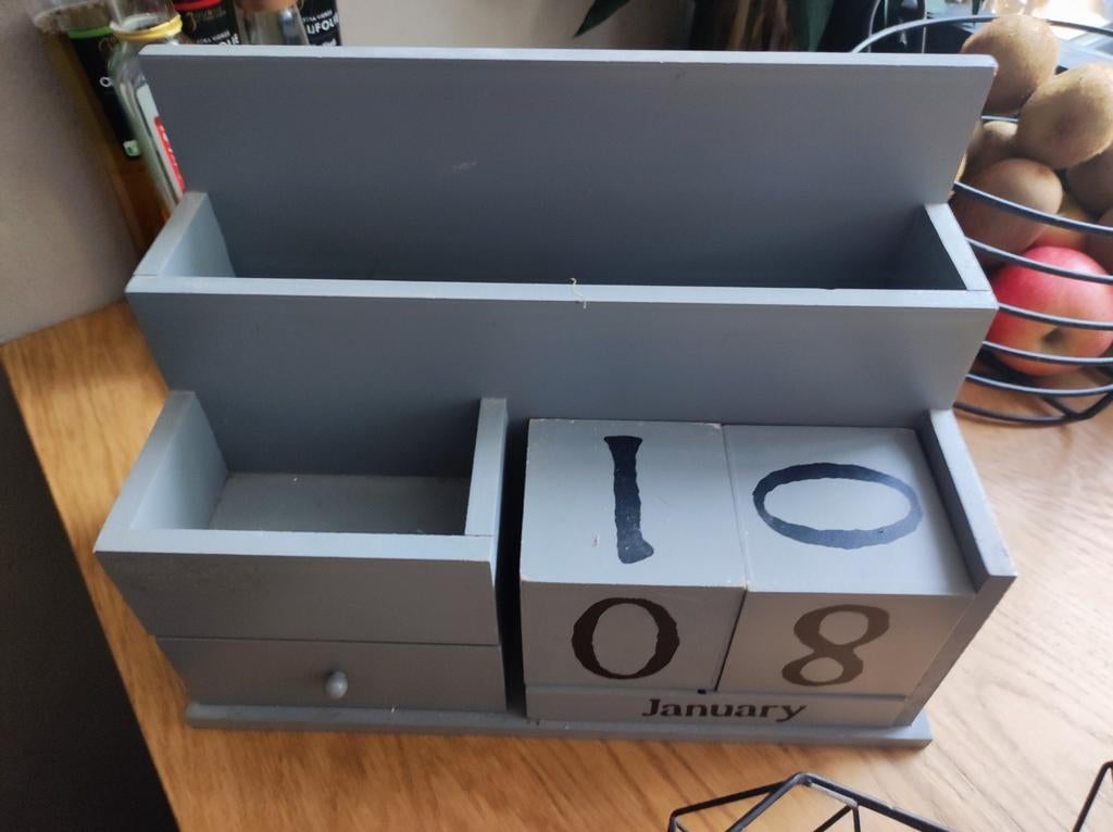 Houten bureau organizer met kalender, Ophalen, Gebruikt