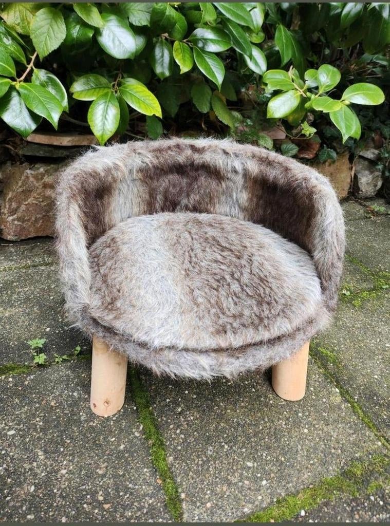 Twee Katten Driepoot Sofas, Ophalen of Verzenden