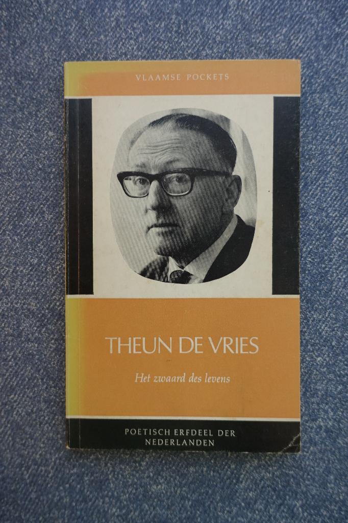 Theun de Vries. het zwaard des levens (poëzie), Boeken, Ophalen of Verzenden, Gelezen, Nederland