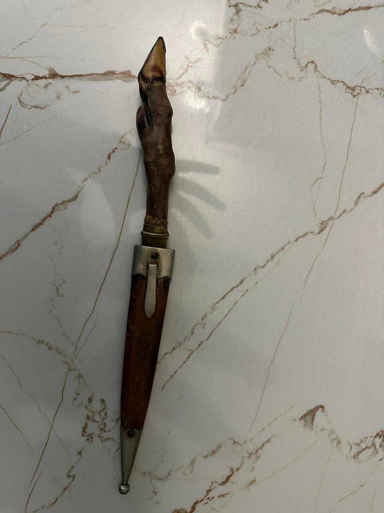 Heel Oud en antiek zwaard/mes, Ophalen of Verzenden, Koper of Brons