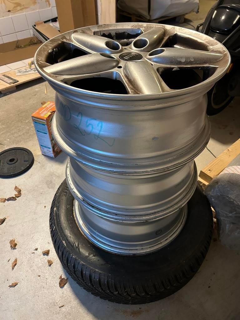 Set van 4 Mini 16 inch velgen met een ! nieuwe winterband, Ophalen, Gebruikt, 16 inch, Banden en Velgen