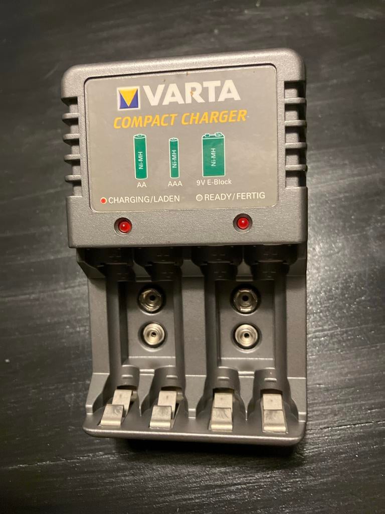 Varta Compact Charger, Ophalen of Verzenden, Gebruikt