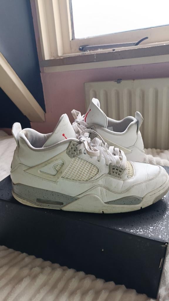 Jordan 4 cement white, Wit, Ophalen of Verzenden, Sneakers of Gympen, Gedragen