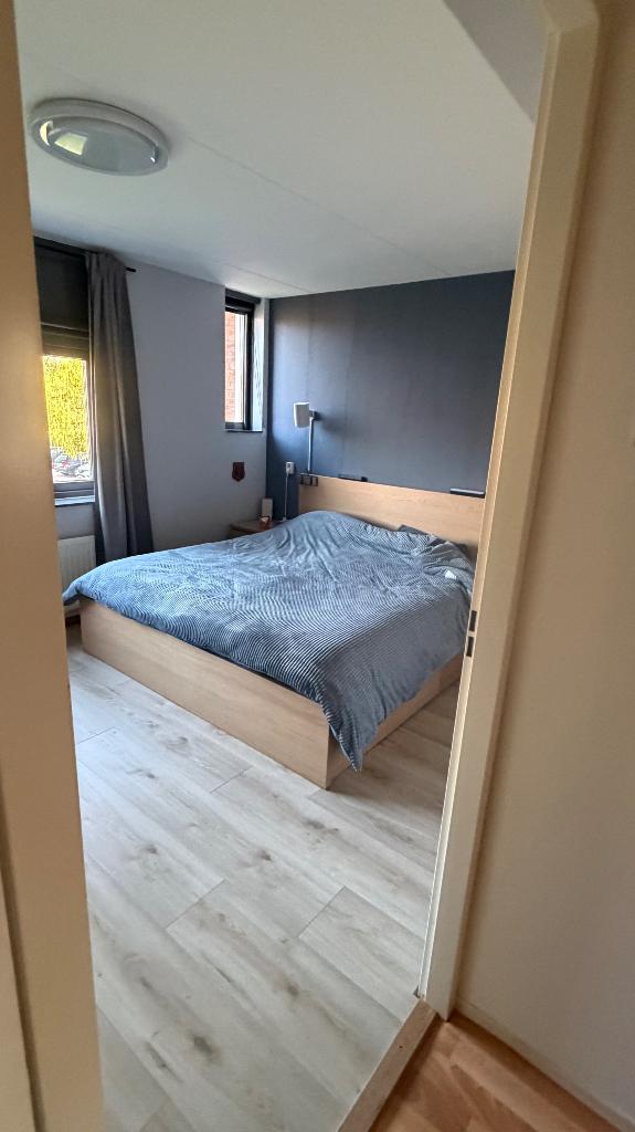 koop: Complete 2-persoons slaapkamer set 180x200 – bed +, Huis en Inrichting, Slaapkamer | Bedden, Zo goed als nieuw, Tweepersoons
