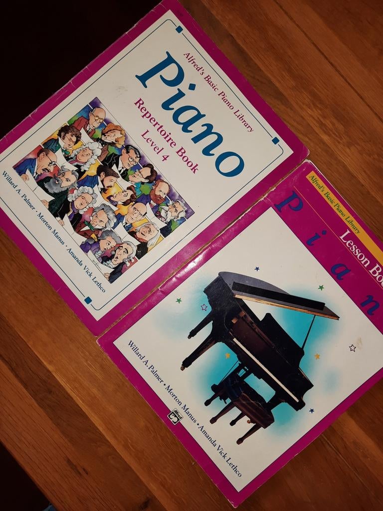 Alfred Basic Piano lesson 4+repertoire book-Alfreds-Alfred's, Gebruikt, Overige genres, Les of Cursus, Ophalen of Verzenden