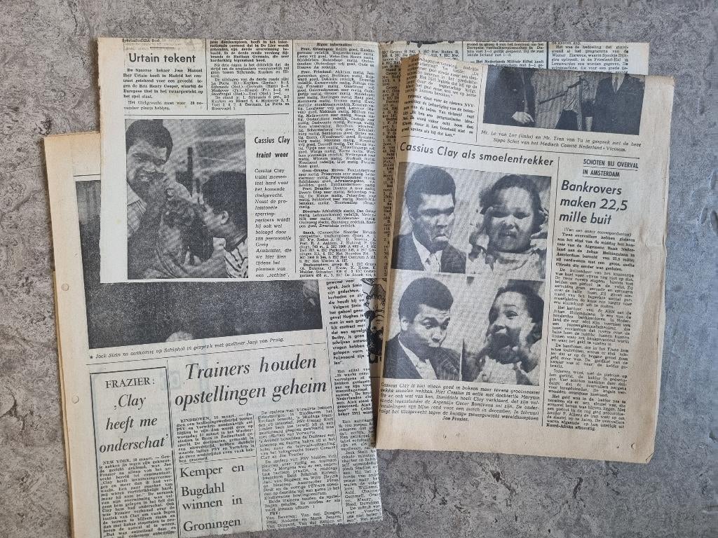 BOKSEN Artikelen bokser Muhammad Ali (1970-1971), Verzamelen, Ophalen of Verzenden, 1960 tot 1980, Knipsel(s)