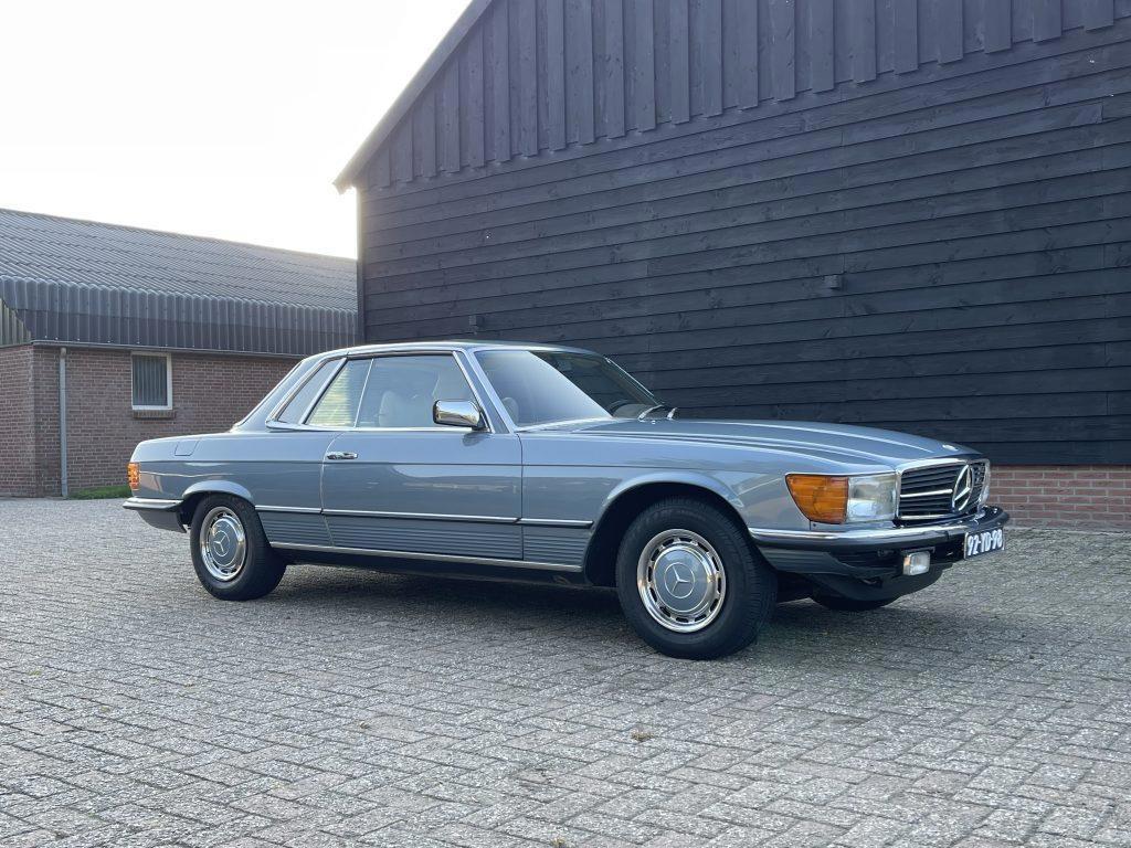 Mercedes-Benz 450 SLC in zeer mooie staat, Airco schuifdak a, Achterwielaandrijving, Blauw, 4500 cc, Geïmporteerd