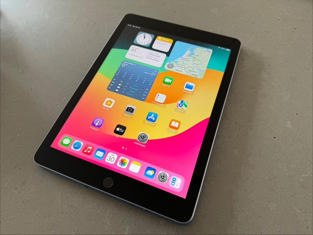 Apple iPad (2018) 32GB Wifi Space Gray (6e generatie), Computers en Software, Apple iPads, Gebruikt, 32 GB, Apple iPad, Grijs