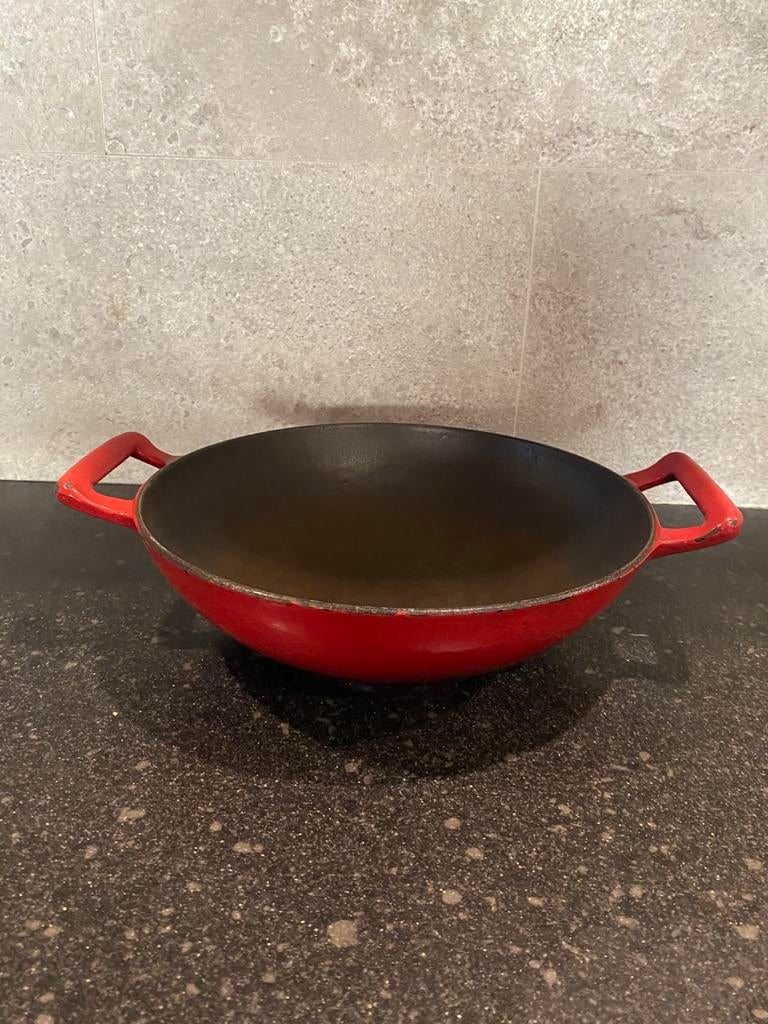 Rode gietijzeren wok., Ophalen of Verzenden, Gebruikt, Gietijzer, Wok