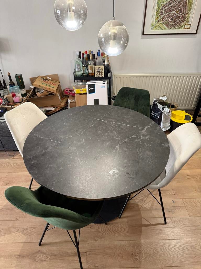 Ronde eettafel met 4 stoelen - Modern design, Ophalen, Overige materialen, Gebruikt, 100 tot 150 cm