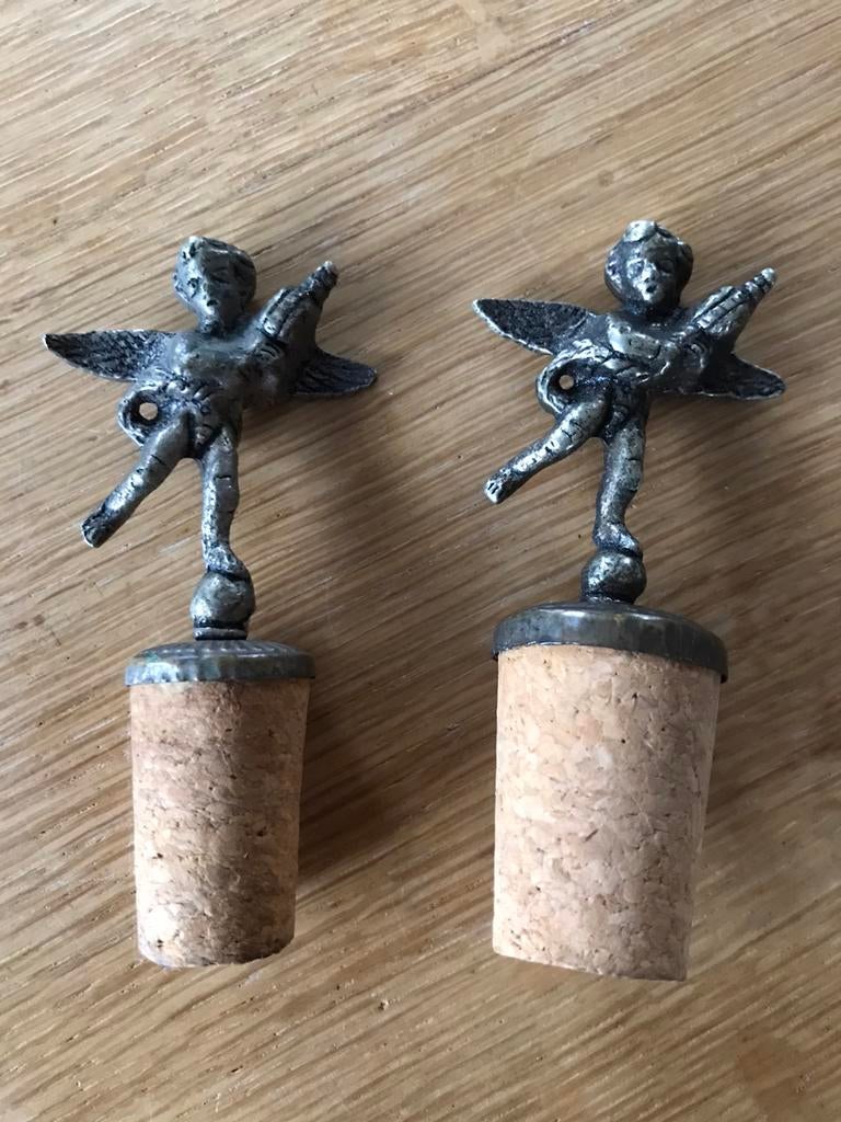 Twee sierkurken/ flessenstoppers, Ophalen of Verzenden