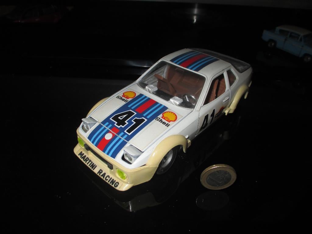 1/24 Porsche 924 Turbo Martini Racing - Mattel Mebetoys, Ophalen of Verzenden, Gebruikt, Maisto