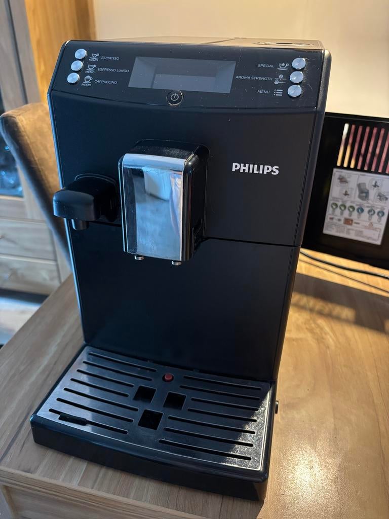 Philips HD8834 volautomatische koffiemachine, Ophalen, Afneembaar waterreservoir, Gebruikt, Koffiemachine