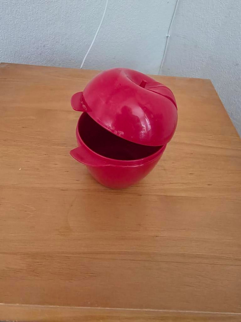 Tupperware Appeldoos Rood - Zo goed als nieuw, Ophalen of Verzenden, Zo goed als nieuw, Rood, Bus of Trommel