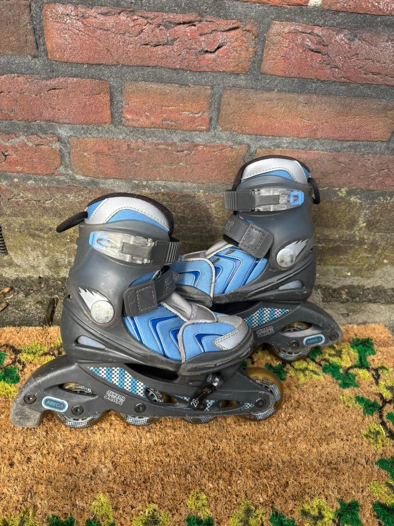 Skeelers verstelbaar 28-29-30 voor maar 15 euro merk skeeler, Sport en Fitness, Skeelers, Ophalen of Verzenden, Verstelbaar, Zo goed als nieuw